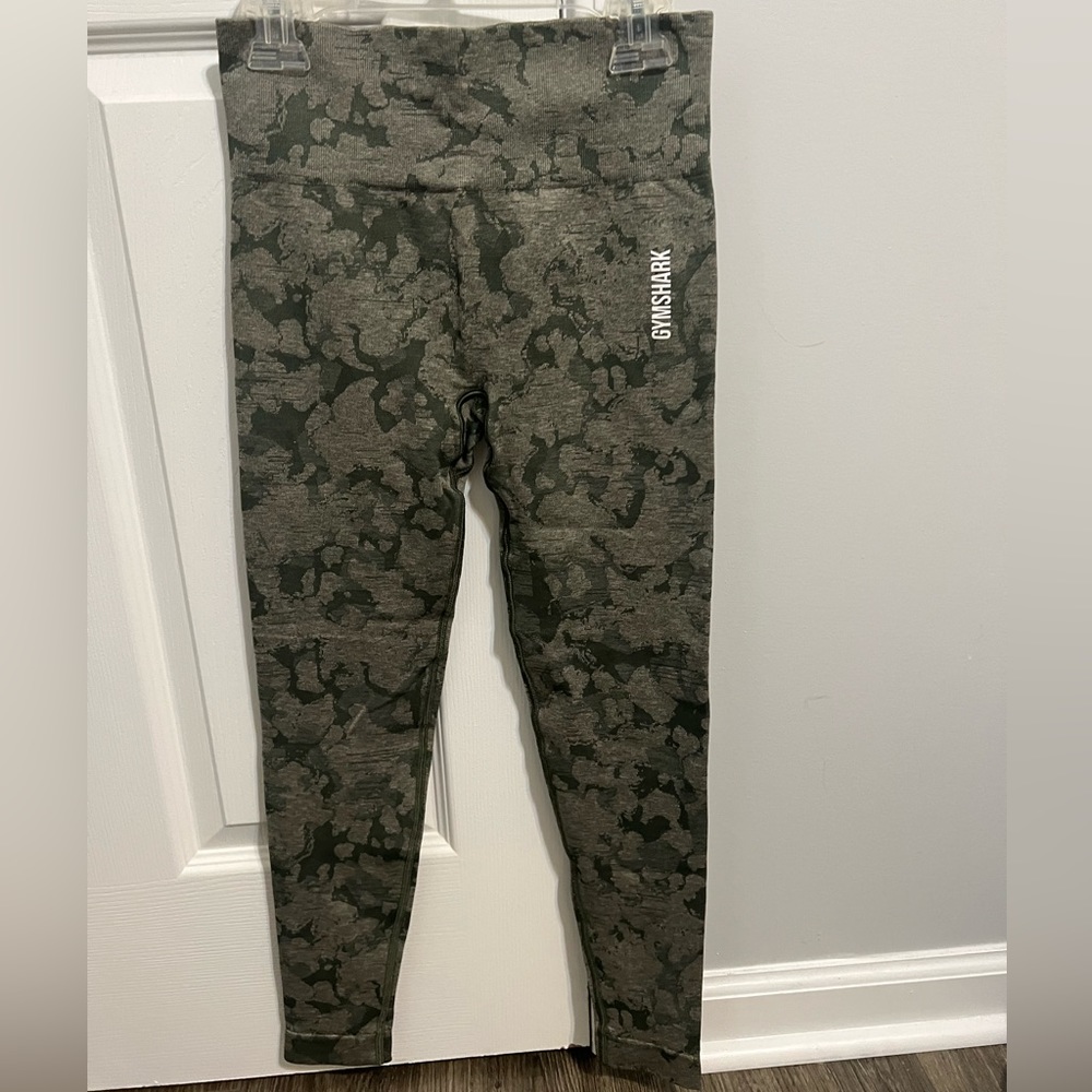 GymShark Adapt Camo Seamless Leggings - Green - Size S